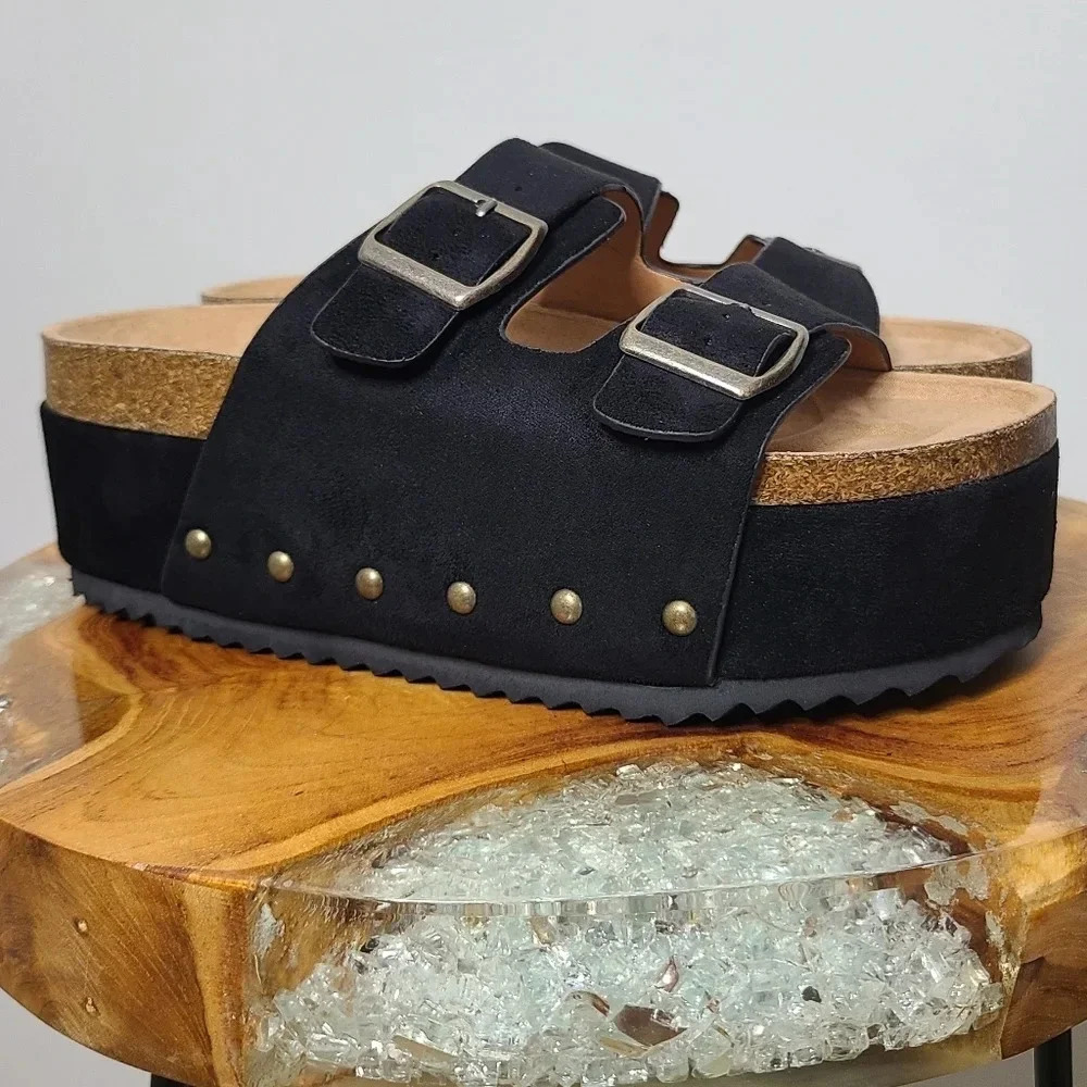 New! Corkys Wannabe Black Platform Flatform Rule Breaker Sandals